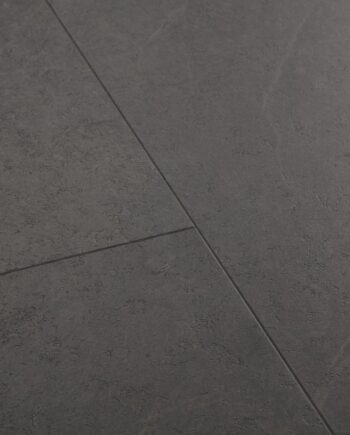Klickgolv SPC Quick-Step Alpha Tiles Black Slate – grå stendesign, 5 mm
