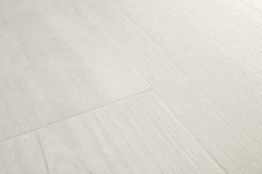 4848_10649_vinyylilattia-spc-quick-step-snow-pine-alpha-medium-planks-viistetty