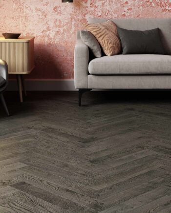 Fiskbensparkett ek, Estaparket, BC lava grey, fasad, borstad, extra matt lack 5%