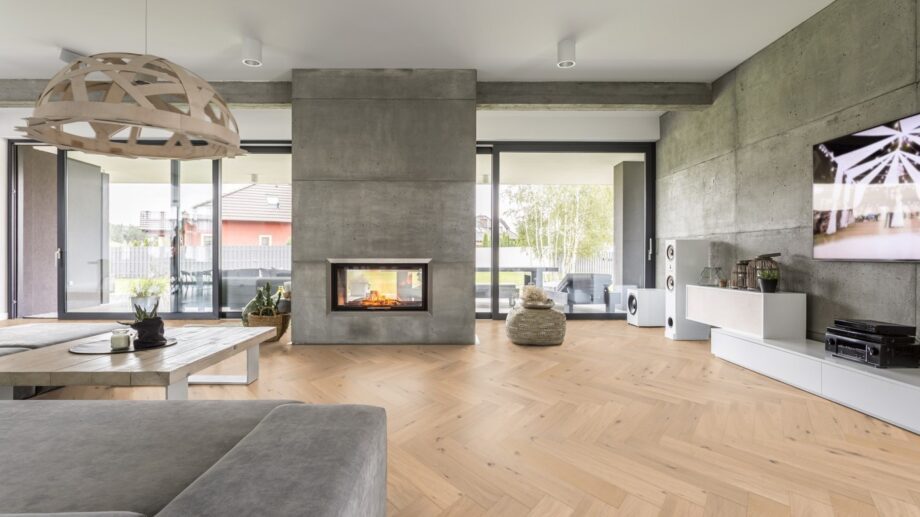 herringbone-flooring-thede-&-witte-oak-knotty-beveled-brushed-raw-oiled Herringbone flooring Thede & Witte oakknotty-beveled-brushed raw oiled installed on Livingroom floor