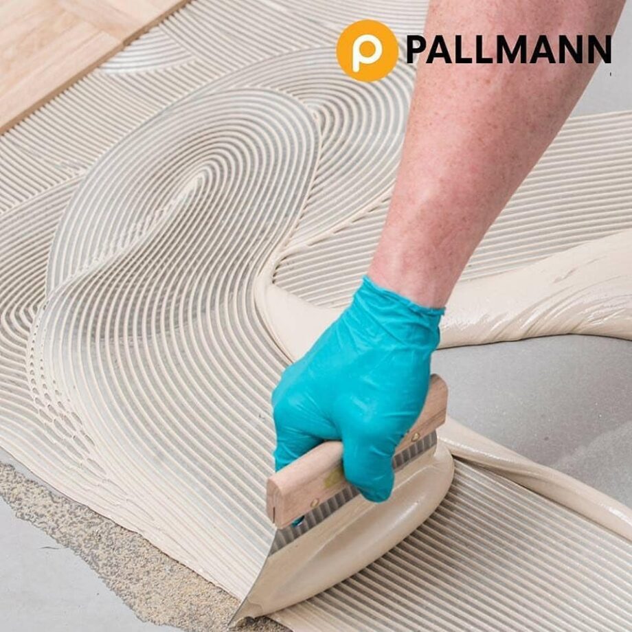 parkettiliiman Pallmann P5 levitys lattialle liimakammalla