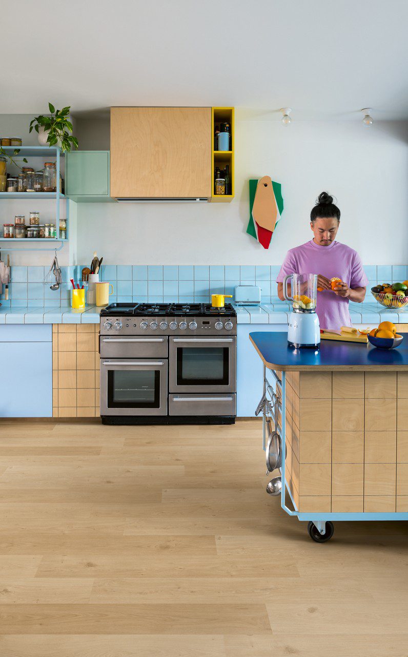 Klickgolv LVT Quick-Step Blos Coast ek beige – ljus ek, 5 mm
