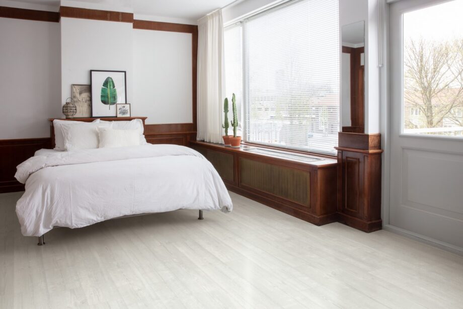 rigid-vinyl-flooring-quick-step-bloom-snow-pine
