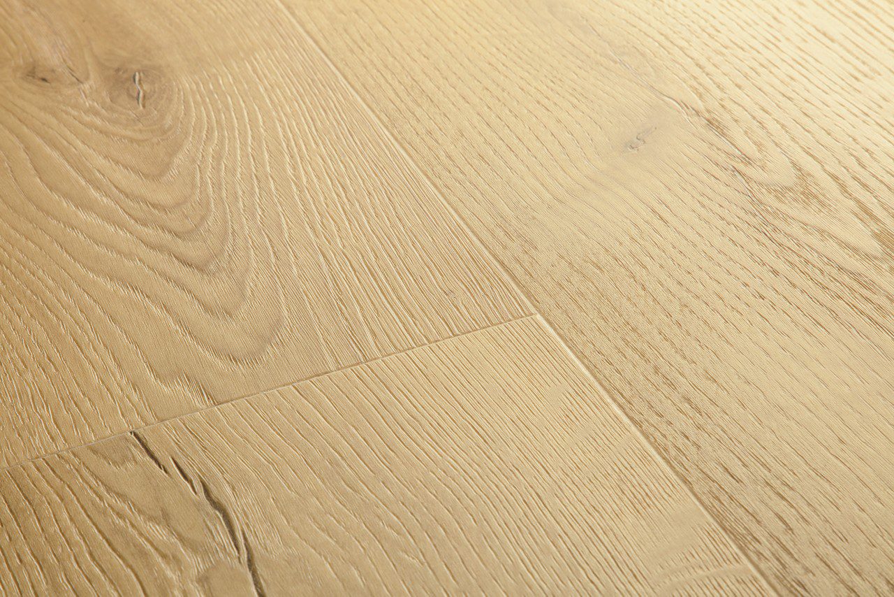 Vinüülparkett Quick Step Bloom Brushed Oak Beige, hele beež toon ja harjatud tammesüü