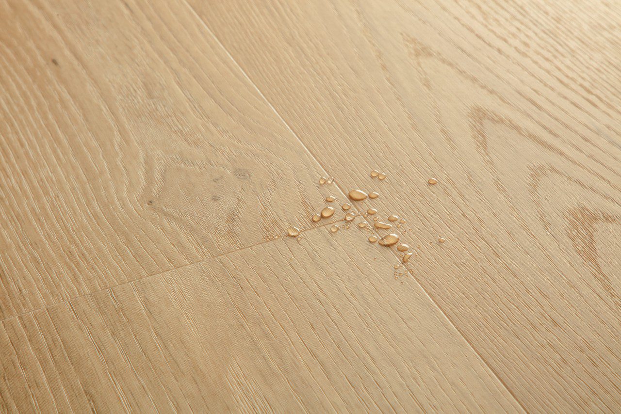 Vinüülparkett Quick-Step Blos Coast tamm beige heleda tooni ja põrandalaud tamm disainiga
