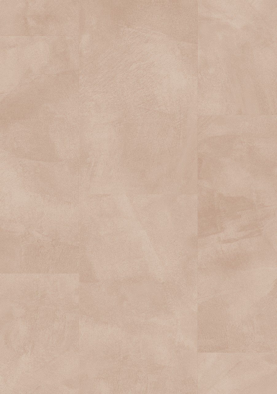Vinyylilaatta Quick-Step Illume Soft Blush asennettuna modernin kodin lattialle – vaalea, pehmeän roosabeige blush sävy ja elegantti, hillitty kivimäinen/betonimainen design hienovaraisella tekstuurilla.