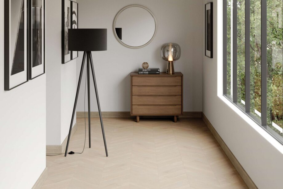 Chevronparkett ek Esta AB Latte extra mattlackad – i interiör Chevronparkett ek Esta AB Latte extra mattlackad – 3