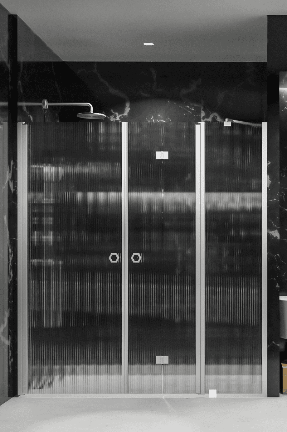 Duschvägg för nisch Hietakari Forma 324, aluminiumram, räfflat glas (Reeded) Duschvägg för nisch Hietakari Forma 324, aluminiumram, räfflat glas (Reeded)