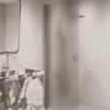 Svängbar duschdörr Hietakari Forma 302, aluminiumram, satinerat glas