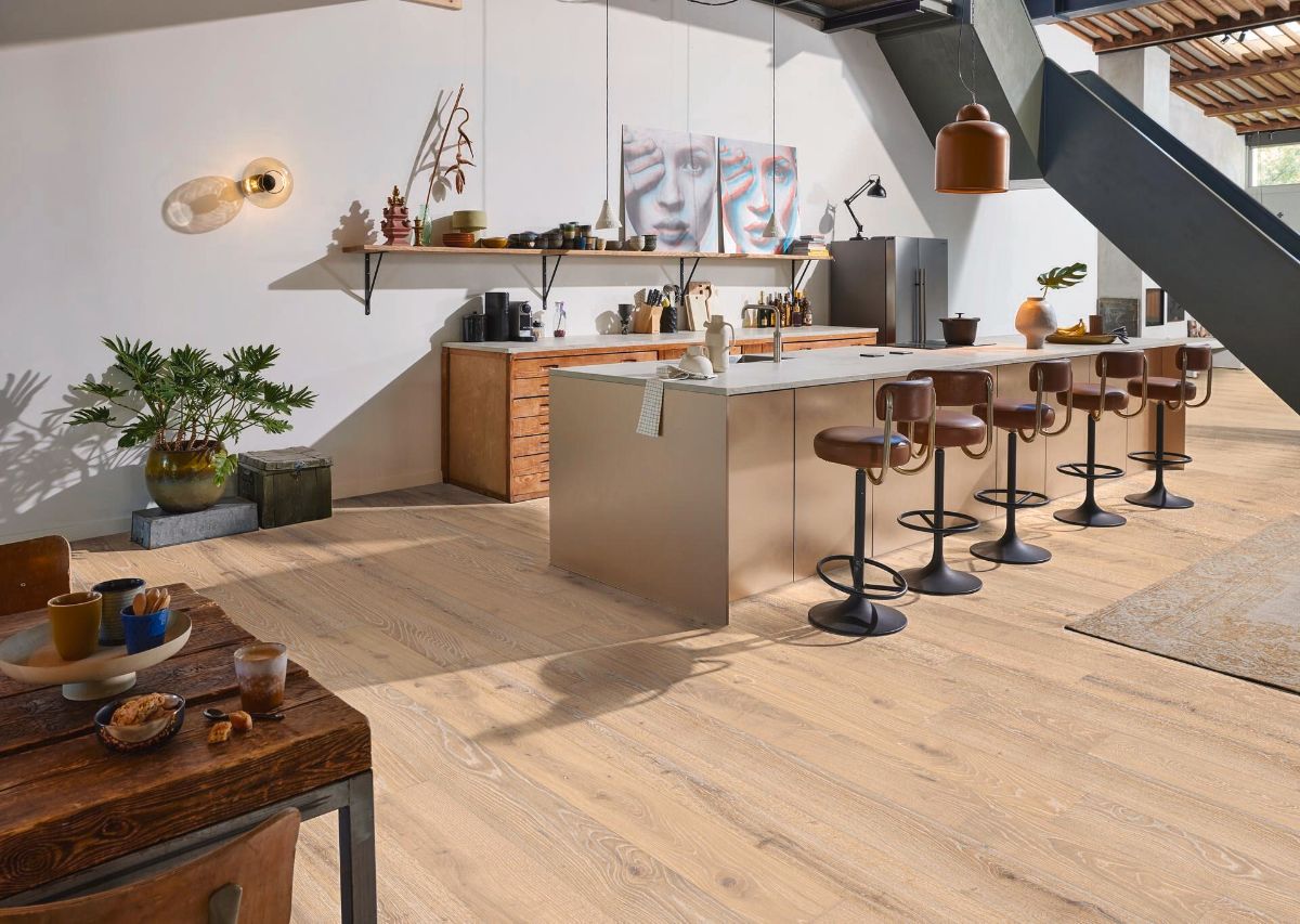 Ekparkett Meister, Natureflex HD 100, Limed light white oak lively 20016, 1-stav, 2200 x 210 mm, borstad, ultramatt lack