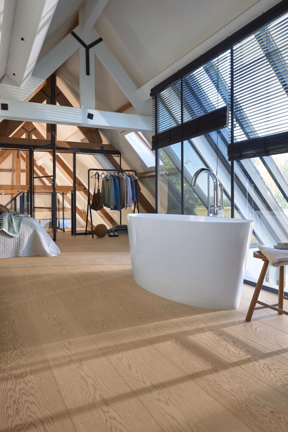 Ekparkett Meister, Lindura HD 400, Natural sand grey oak 20224, 1-stav, 2200 x 270 mm, borstad, ultramatt lack