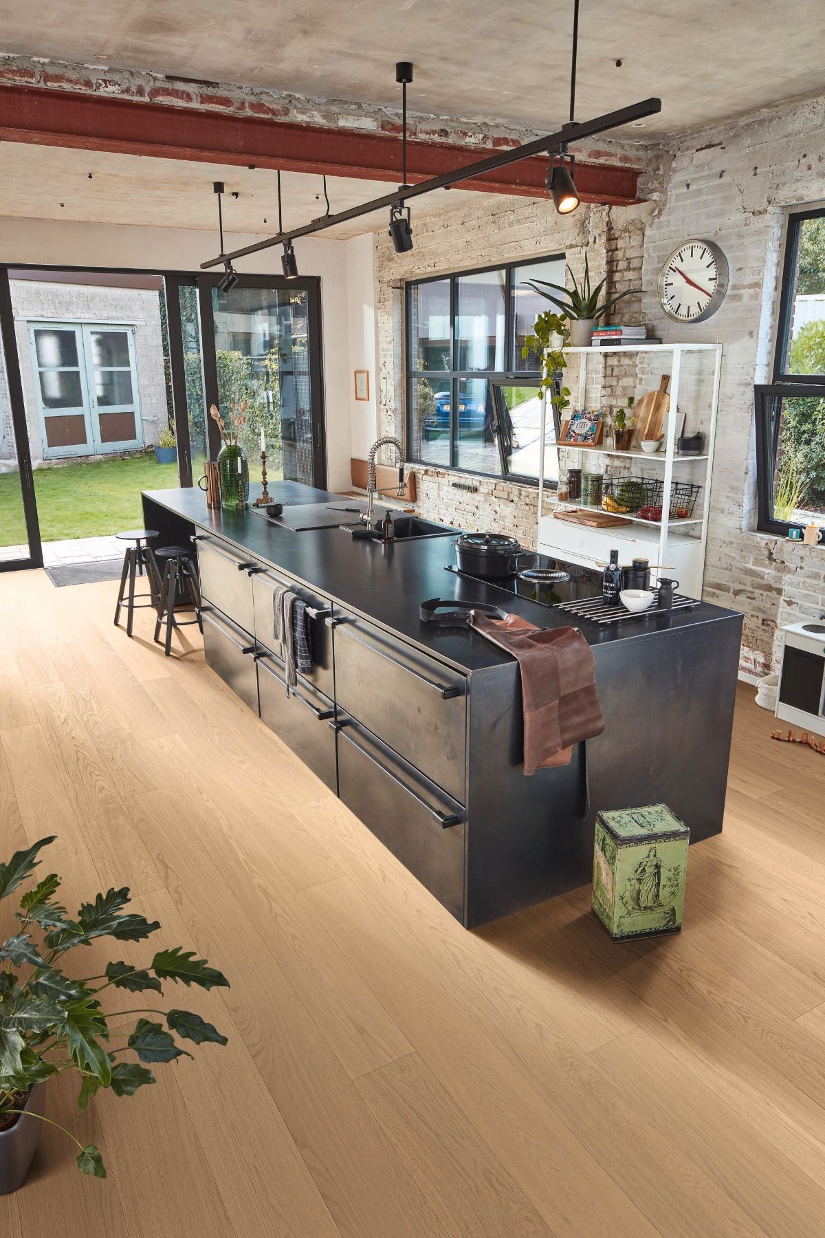 Ekparkett Meister, Longlife PD 400, Pure oak harmonious 09030, 1-stav, 2200 x 180 mm, borstad, naturoljad