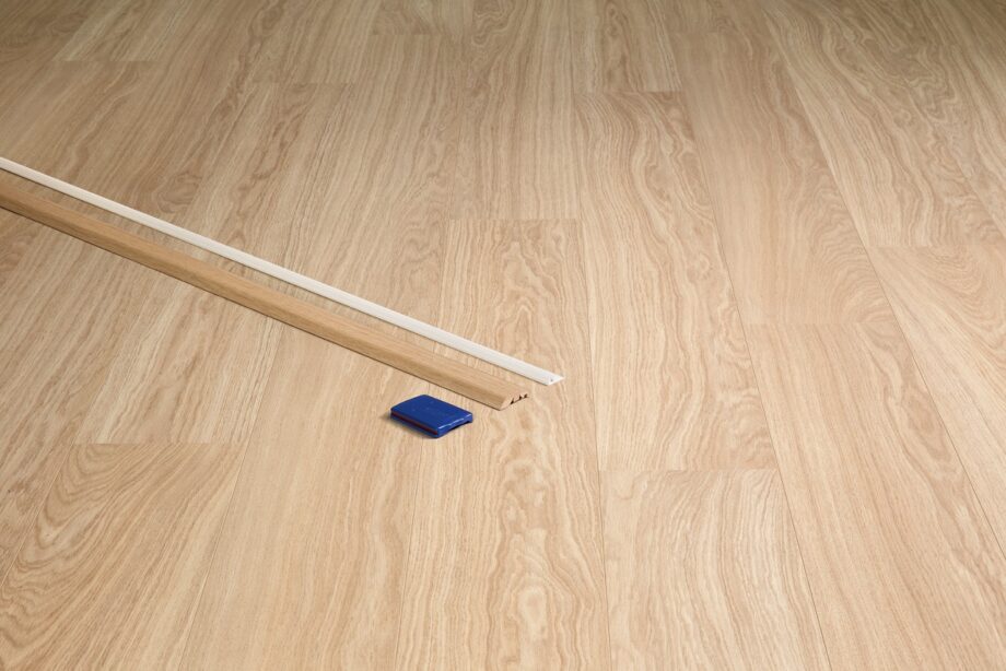 Incizo 5-i-1 övergångslist Quick-Step Natural Varnished Oak för laminat, 13x48x2150 mm