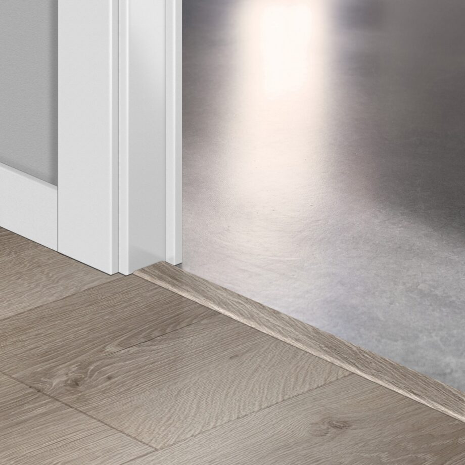 Incizo 5-i-1 övergångslist Quick-Step Desert Oak Brushed Grey för laminat, 13x48x2150 mm