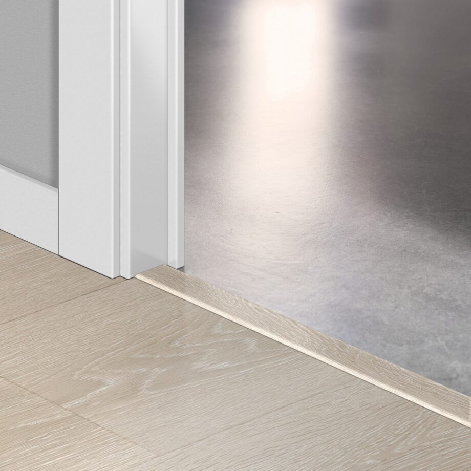 Incizo 5-i-1 övergångslist Quick-Step Valley Oak Light Beige för laminat, 13x48x2150 mm