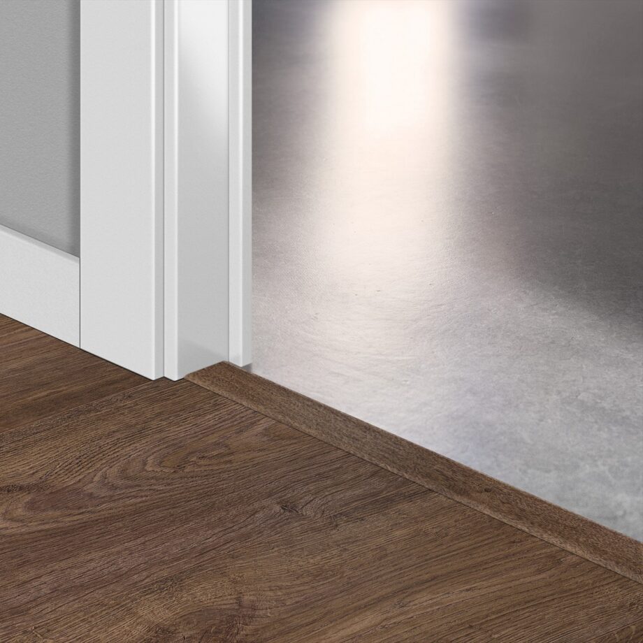 Incizo 5-i-1 övergångslist Quick-Step Autumn Oak Chocolate för styvt LVT vinylgolv (Alpha), 8x45x2000 mm