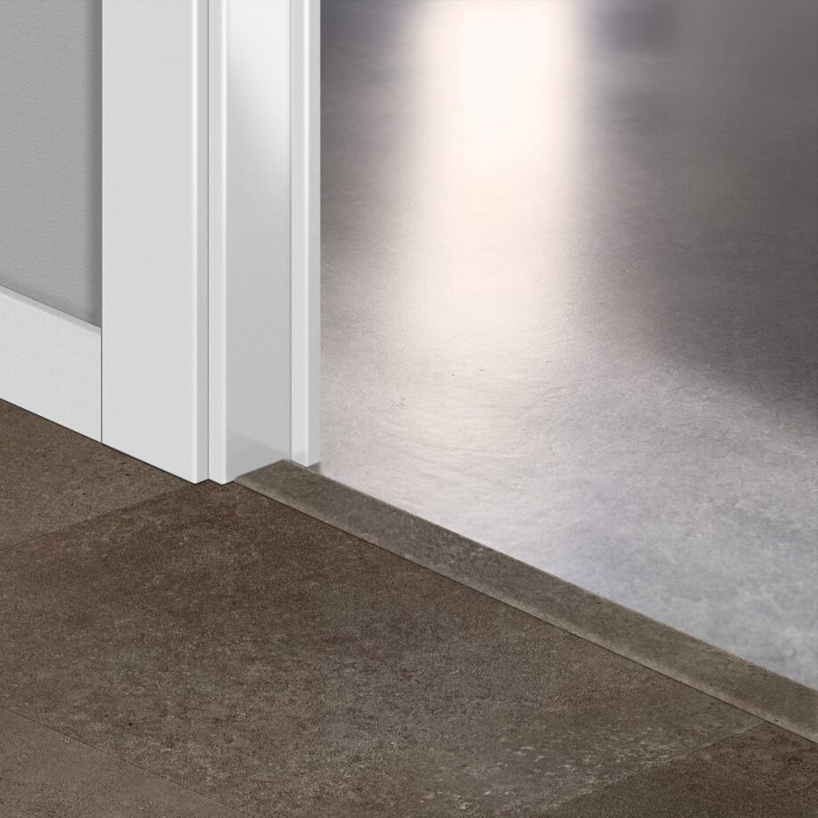 Incizo 5-i-1 övergångslist Quick-Step Oxidized Rock för styvt LVT vinylgolv (Alpha), 8x45x2000 mm