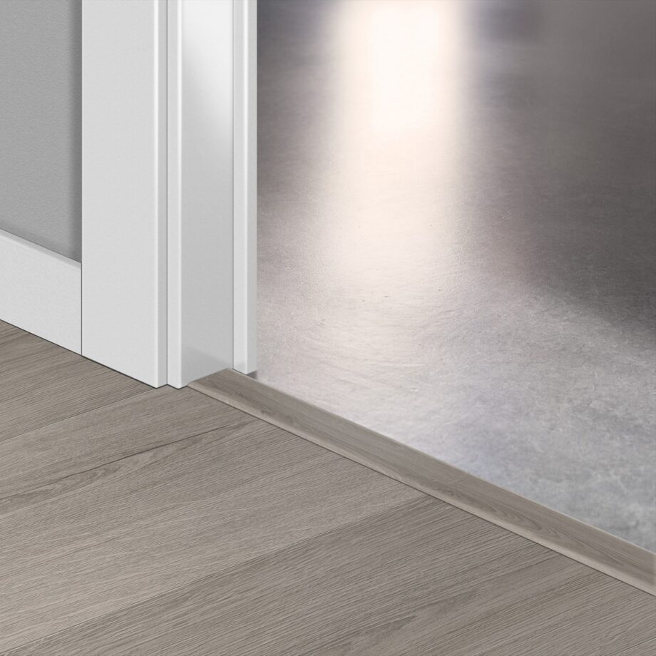 qsvincp40237-1 Incizo 5-i-1 övergångslist Quick-Step Botanic Grey för styvt LVT vinylgolv (Alpha), 8x45x2000 mm