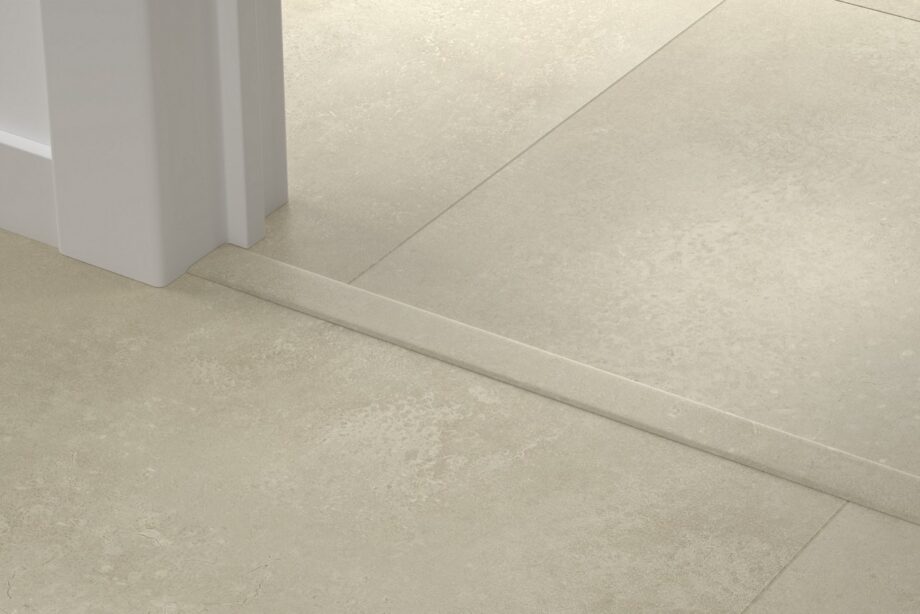 Incizo 5-i-1 övergångslist Quick-Step Sandstone Concrete för styvt LVT vinylgolv (Alpha), 8x45x2000 mm