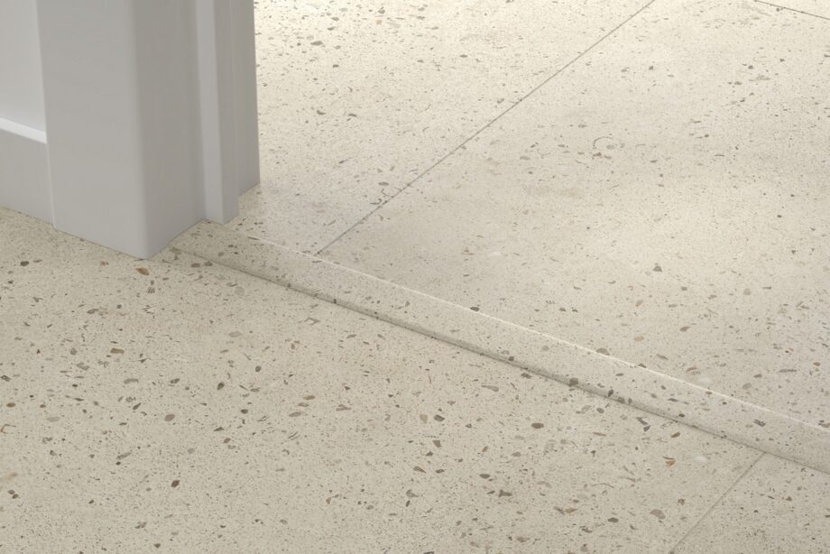 qsvincp40275-1 Incizo 5-i-1 övergångslist Quick-Step Oyster Concrete för styvt LVT vinylgolv (Alpha), 8x45x2000 mm