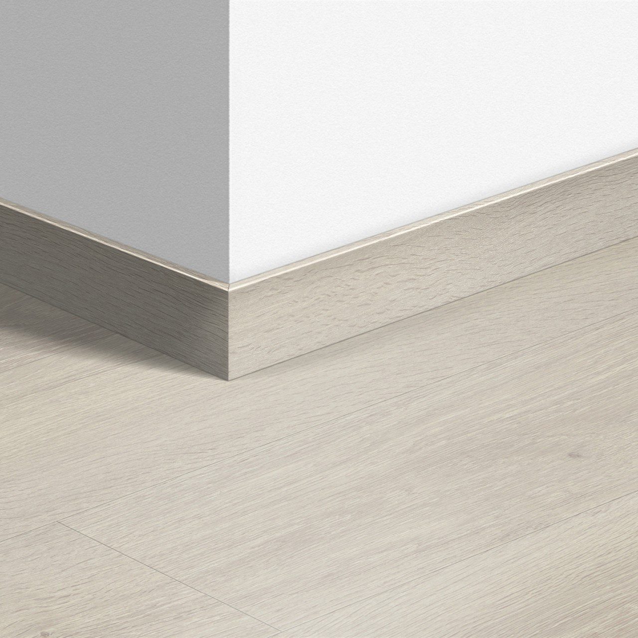 Golvlist Quick-Step Sea Breeze Oak Light för LVT vinylgolv, vattentålig, 12x58x2400 mm