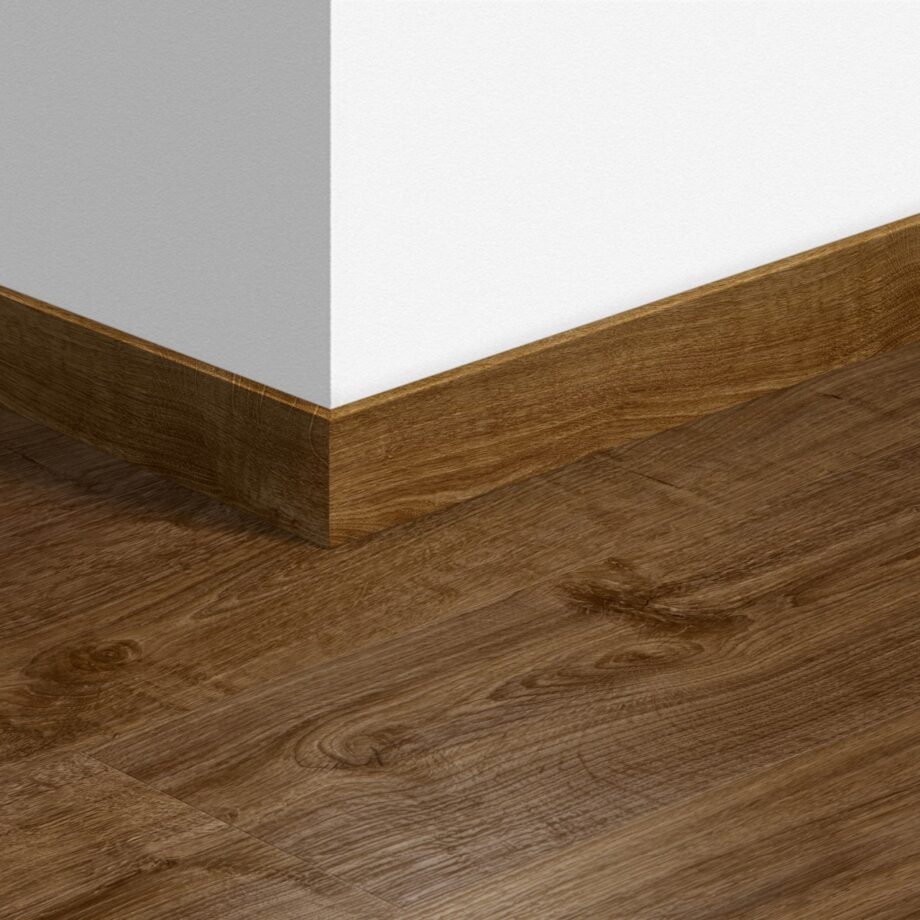 qsvsk40090-1 Golvlist Quick-Step Autumn Oak Brown för LVT vinylgolv, vattentålig, 12x58x2400 mm