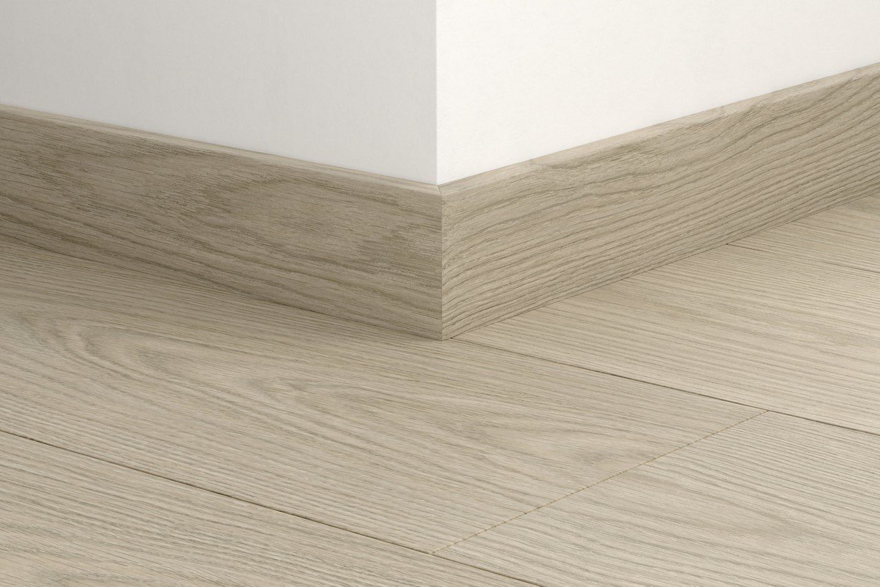 Golvlist Quick-Step Chia Oak för LVT vinylgolv, vattentålig, 12x58x2400 mm