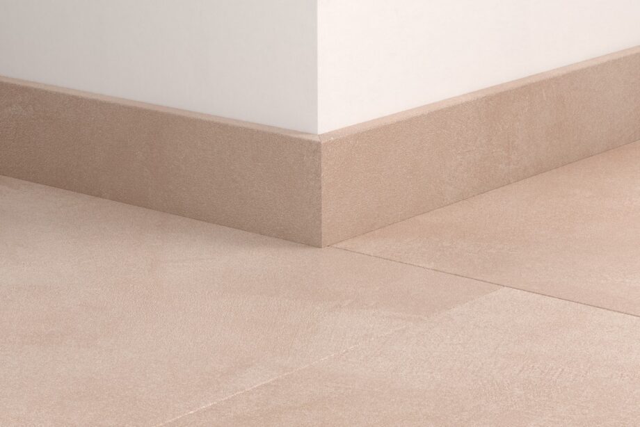 Golvlist Quick-Step Soft Blush för LVT vinylgolv, vattentålig, 12x58x2400 mm