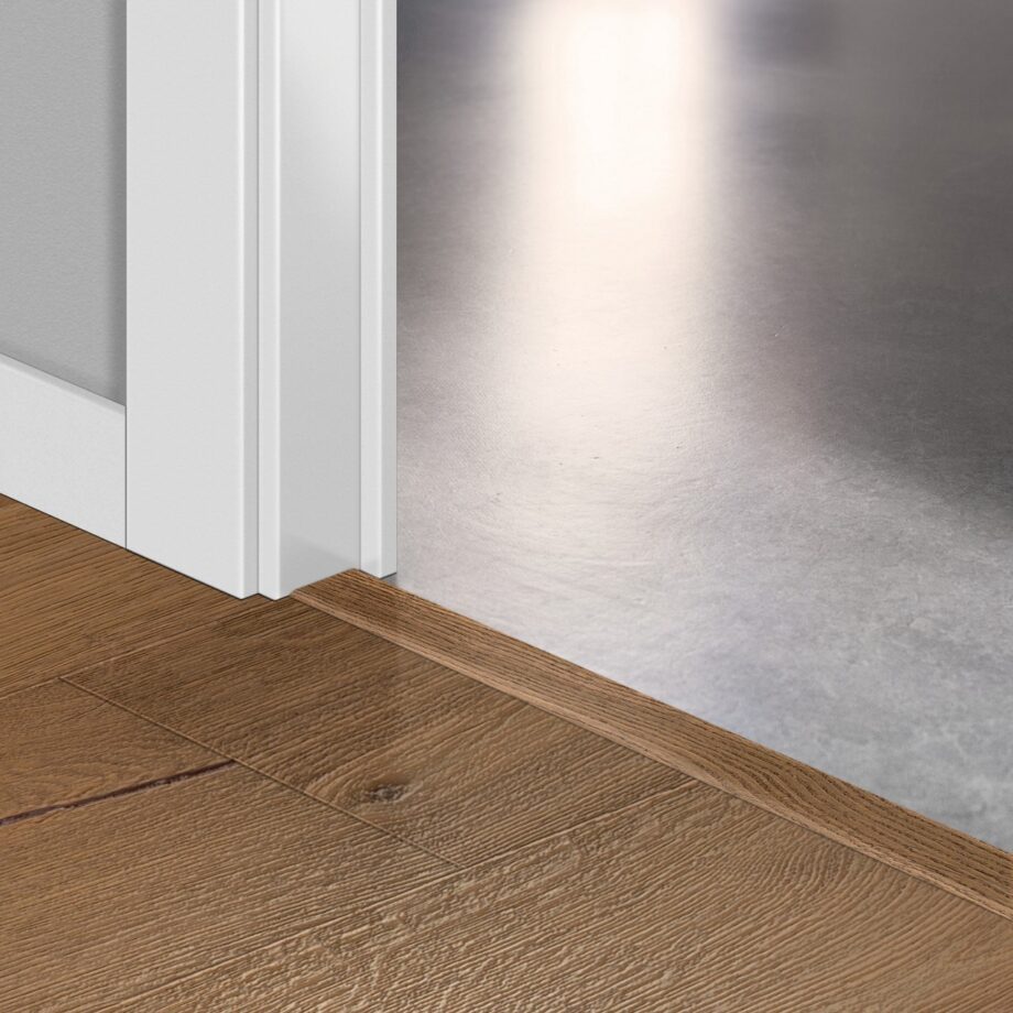 qswincp03096-1 Incizo 5-i-1 övergångslist Quick-Step Cinnamon Oak Extra Matt för parkett, träfaner, 17x54x2150 mm