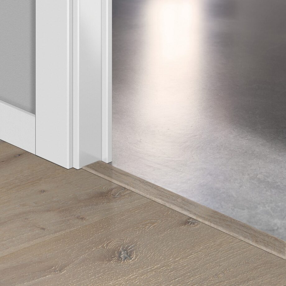 Incizo 5-i-1 övergångslist Quick-Step Winter Storm Oak Extra Matt Oiled för parkett, träfaner, 17x54x2150 mm Incizo 5-i-1 övergångslist Quick-Step Winter Storm Oak Extra Matt Oiled för parkett, träfaner, 17x54x2150 mm