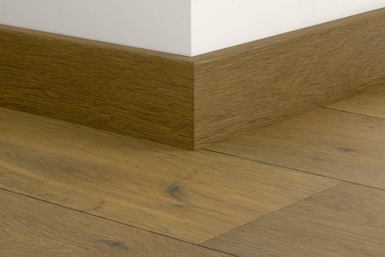 Vattenresistent trälist Quick-Step White Cappuccino Oak Extra Matt för parkett, fanerad, 16x80x2400 mm