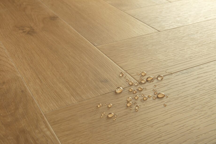 lvt-herringbone-flooring-quick-step-ocean-bliss-warm-honey LVT jerringbone flooring Quick-Step Pristine Ocean Bliss Warm Honey design and color description