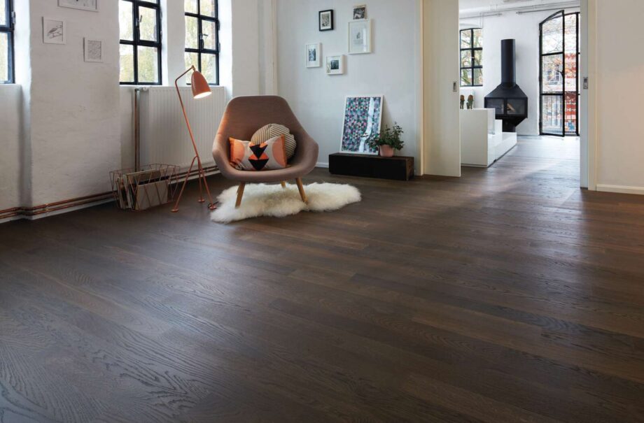 Ekgolv Bauwerk Cleverpark 1250 rökt ek Crema 14 B-Protect borstad – 2