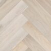 Fiskbensparkett ask Esta Elegant Frost Ivory Pores 700 mm extra mattlackad Fiskbensparkett ask Esta Elegant Frost Ivory Pores 700 mm extra mattlackad