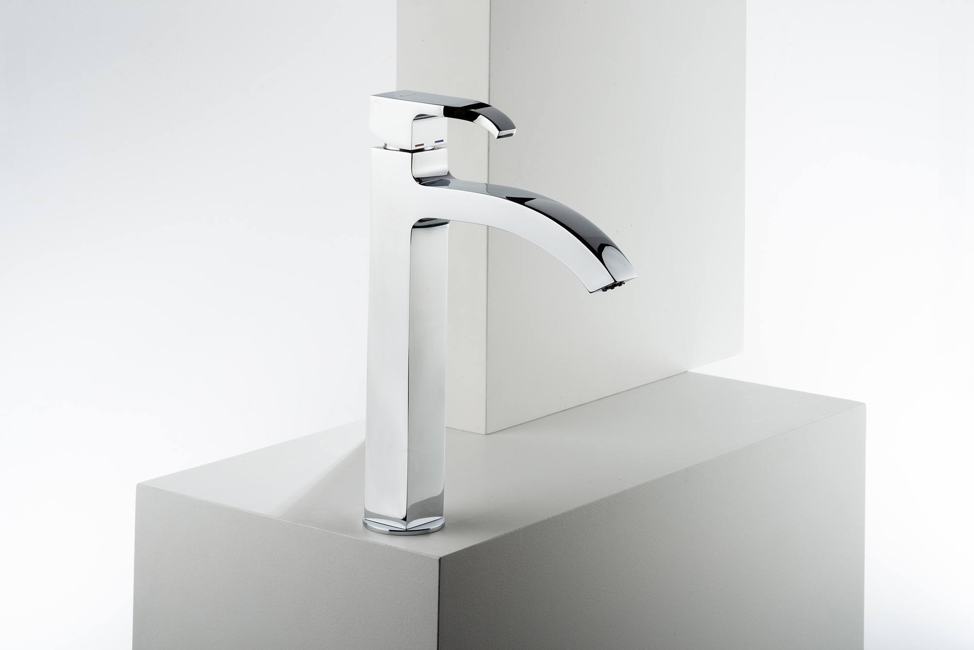 Hög tvättställsblandare Emmevi Niagara 74003BIG med click-clack – 2