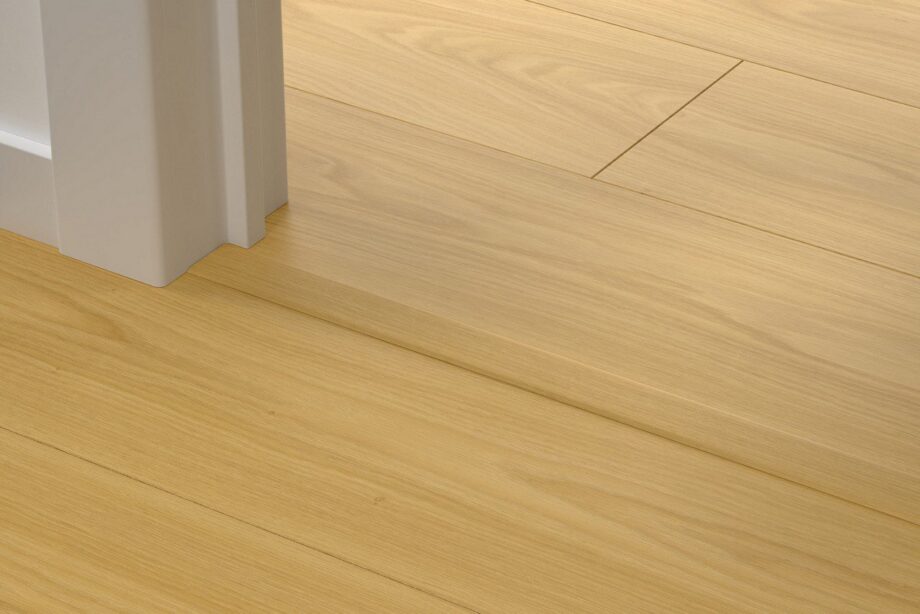 Incizo 5-i-1 övergångslist Quick-Step Biscuit Brown Oak för laminat, 13x48x2150 mm Incizo 5-i-1 övergångslist Quick-Step Biscuit Brown Oak för laminat, 13x48x2150 mm