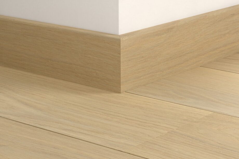 Vattenresistent trälist Quick-Step Lily White Oak Extra Matt för parkett, fanerad, 16x80x2400 mm