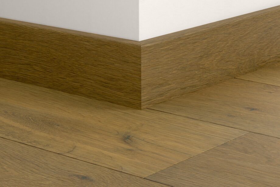qswppskr06033mm-1 Vattenresistent trälist Quick-Step White Cappuccino Oak Extra Matt för parkett, fanerad, 16x80x2400 mm